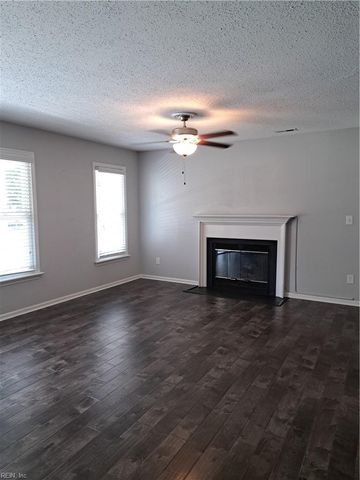2221 Locks Landing CRES, Chesapeake, VA 23323