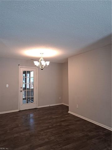 2221 Locks Landing CRES, Chesapeake, VA 23323