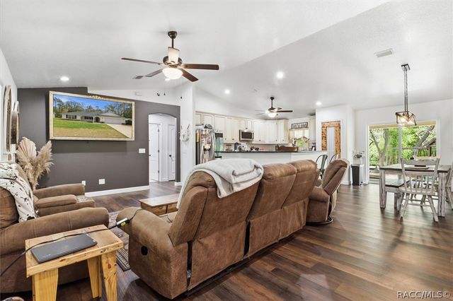 8683 N Teather Terrace, Dunnellon, FL 34434