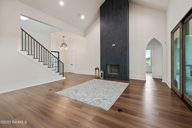 207 Sabal Bend Drive, Youngsville, LA 70592