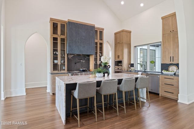 207 Sabal Bend Drive, Youngsville, LA 70592