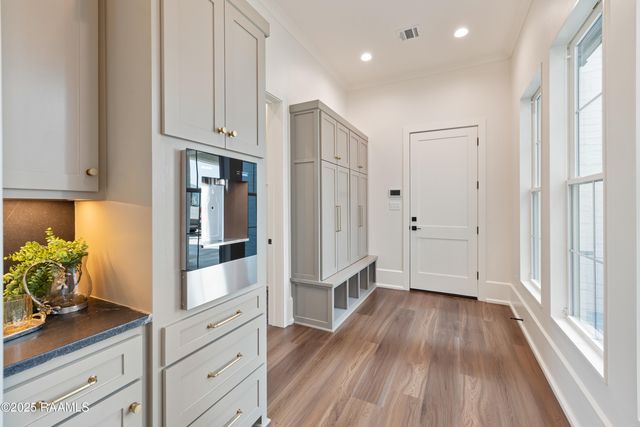 207 Sabal Bend Drive, Youngsville, LA 70592