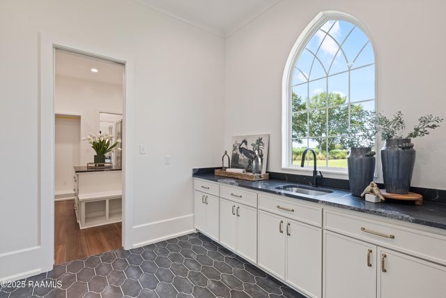 207 Sabal Bend Drive, Youngsville, LA 70592