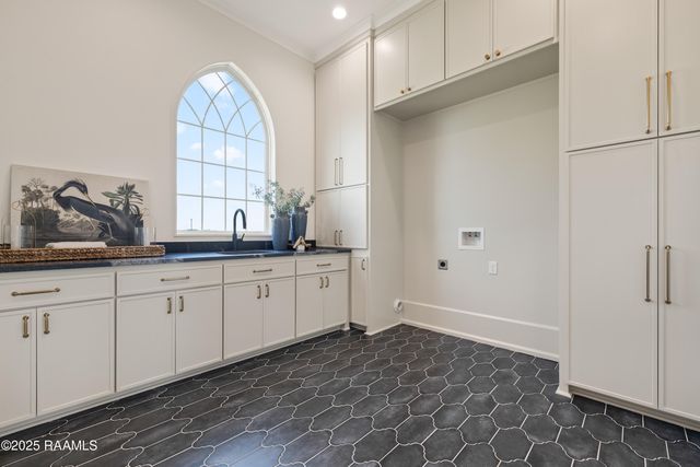 207 Sabal Bend Drive, Youngsville, LA 70592