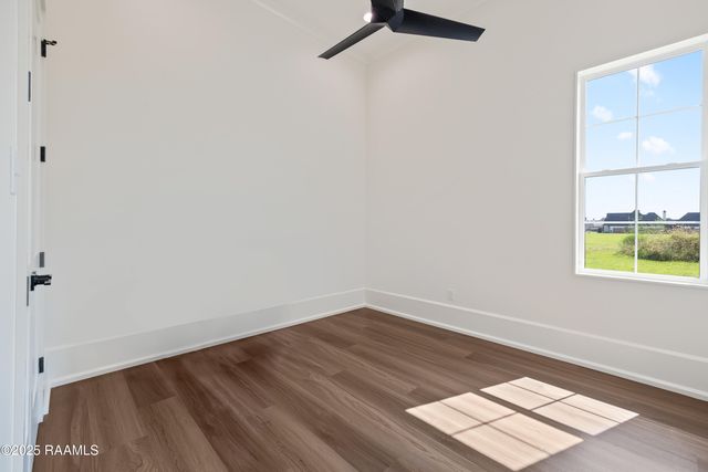 207 Sabal Bend Drive, Youngsville, LA 70592