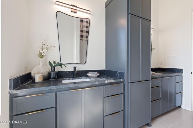 207 Sabal Bend Drive, Youngsville, LA 70592