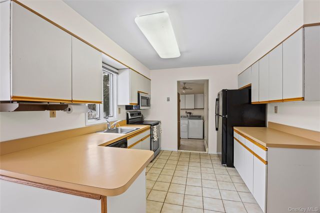 6 23rd Street, East Setauket, NY 11733