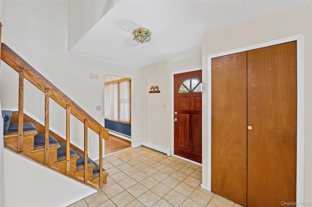 6 23rd Street, East Setauket, NY 11733