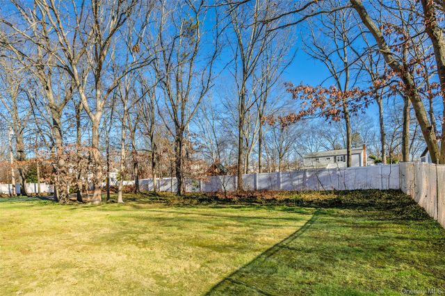 6 23rd Street, East Setauket, NY 11733