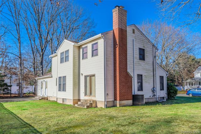 6 23rd Street, East Setauket, NY 11733