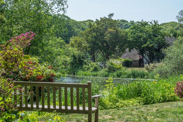 6 23rd Street, East Setauket, NY 11733