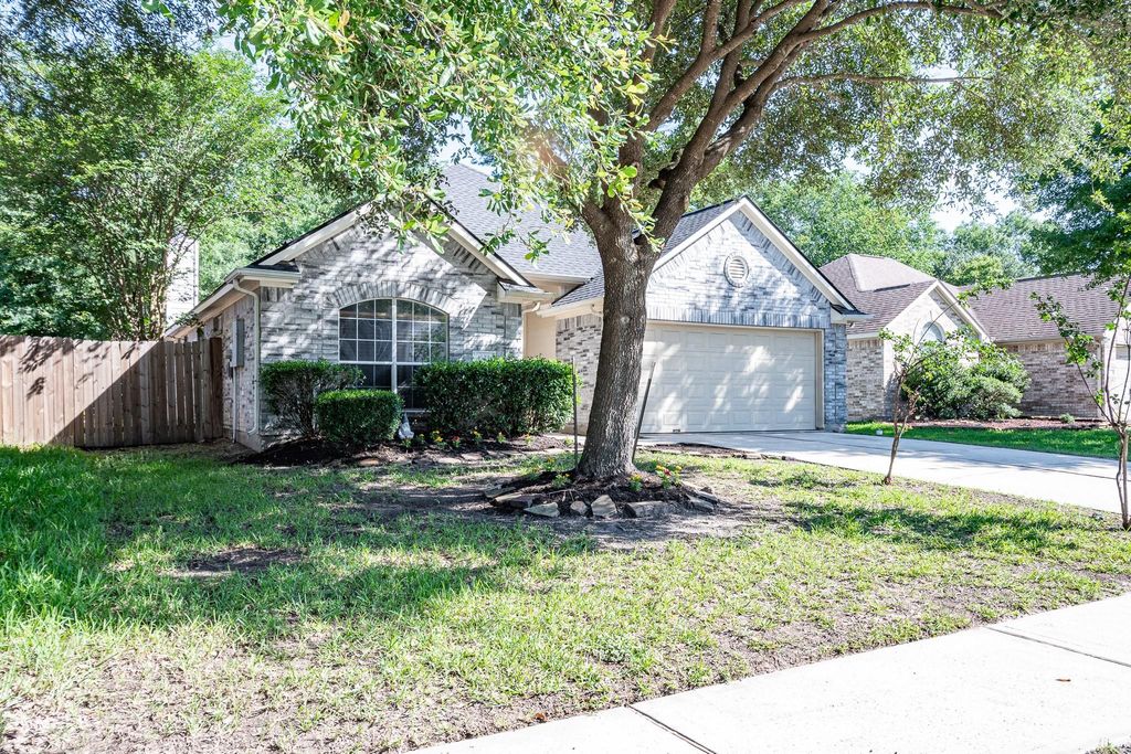 4523 Bridgevillage Drive, Spring, TX 77373
