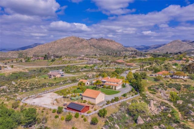 38750 Celita, Temecula, CA 92592