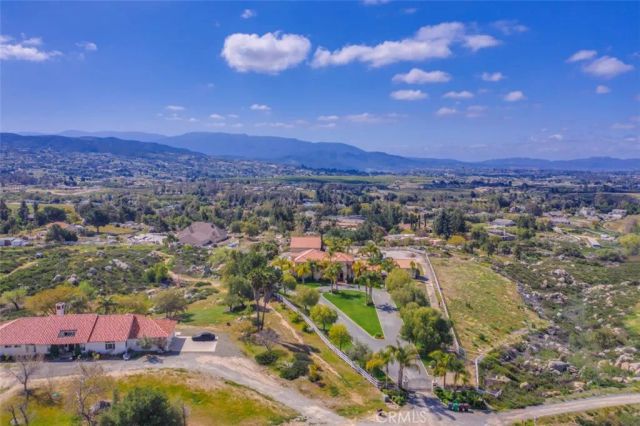 38750 Celita, Temecula, CA 92592