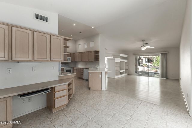 16124 W MULBERRY Drive, Goodyear, AZ 85395