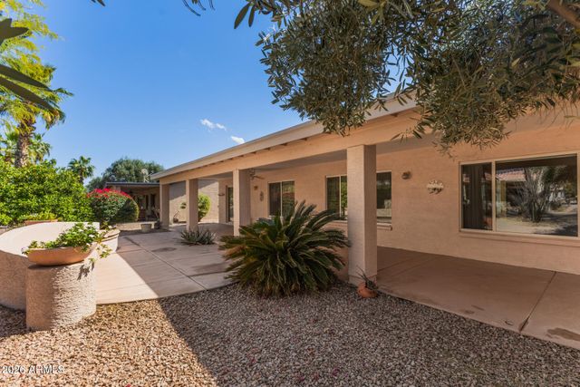 16124 W MULBERRY Drive, Goodyear, AZ 85395