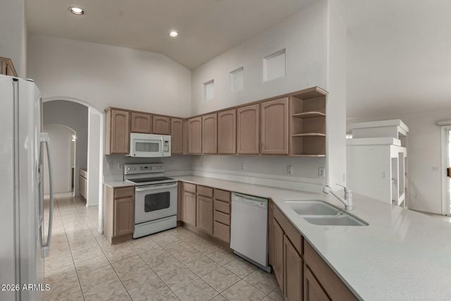 16124 W MULBERRY Drive, Goodyear, AZ 85395