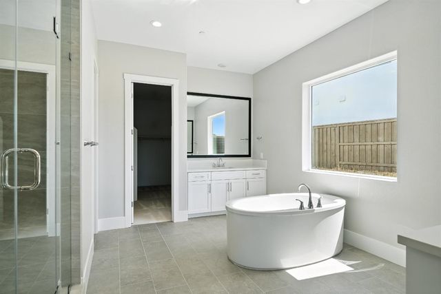 1200 Hillside Ct, Bickford Ranch, CA 95648