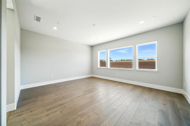 1200 Hillside Ct, Bickford Ranch, CA 95648