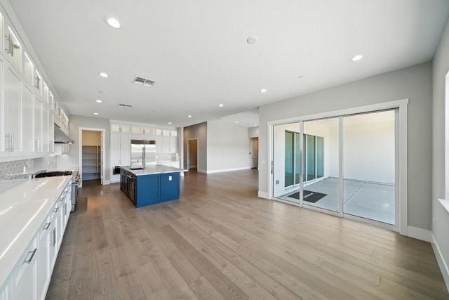 1200 Hillside Ct, Bickford Ranch, CA 95648