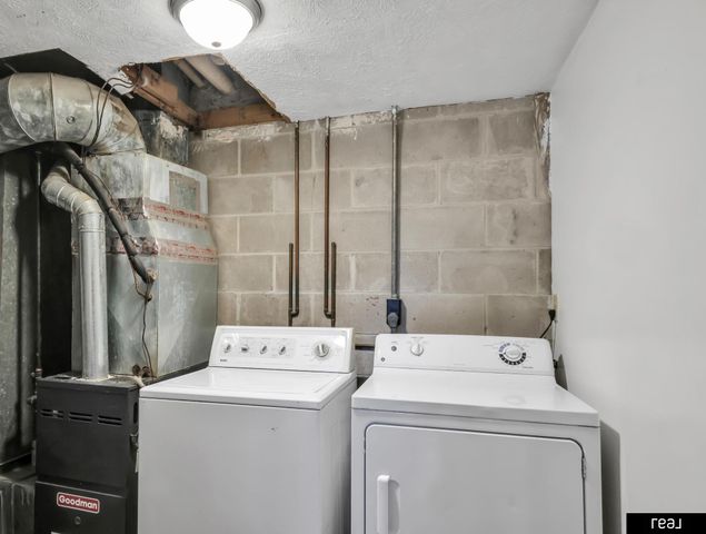 6527 & 6529 Lafayette Avenue, Omaha, NE 68132