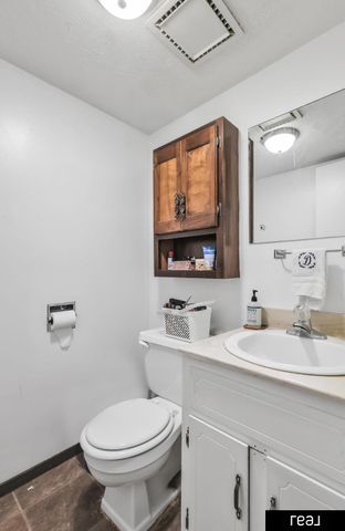 6527 & 6529 Lafayette Avenue, Omaha, NE 68132