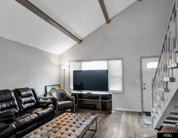 6527 & 6529 Lafayette Avenue, Omaha, NE 68132