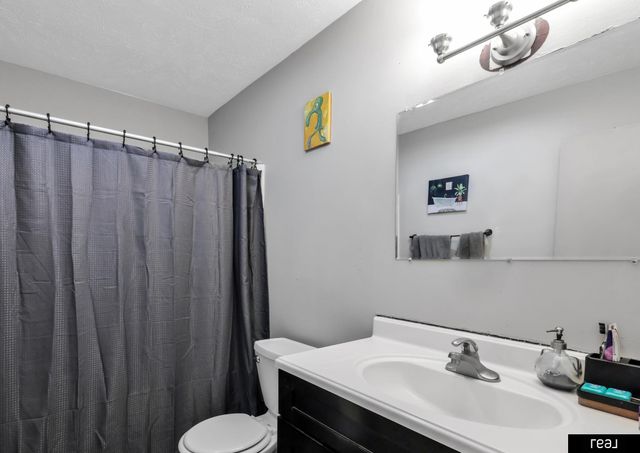 6527 & 6529 Lafayette Avenue, Omaha, NE 68132