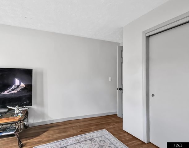 6527 & 6529 Lafayette Avenue, Omaha, NE 68132