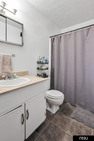 6527 & 6529 Lafayette Avenue, Omaha, NE 68132