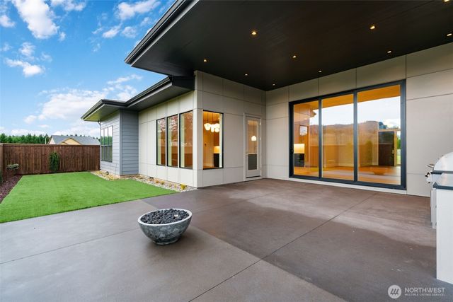 3109 Heron Street, Woodland, WA 98674