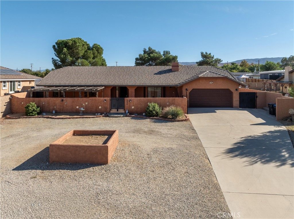 4698 Quartz Hill Road, Lancaster, CA 93536