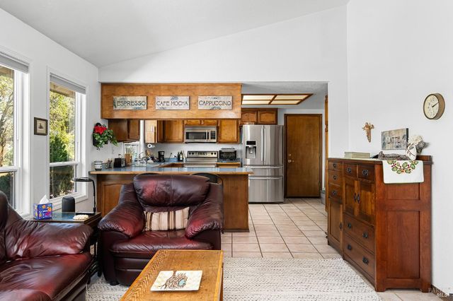 14420 Mesa Ct, Red Bluff, CA 96080