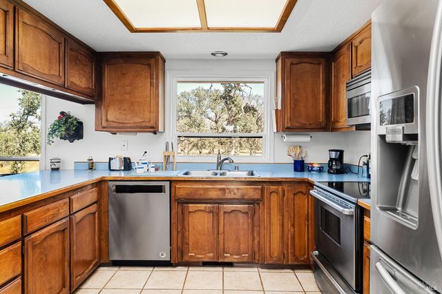 14420 Mesa Ct, Red Bluff, CA 96080