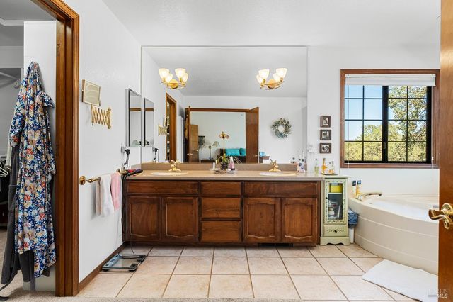 14420 Mesa Ct, Red Bluff, CA 96080