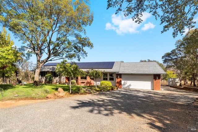 14420 Mesa Ct, Red Bluff, CA 96080