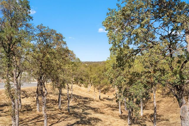 14420 Mesa Ct, Red Bluff, CA 96080