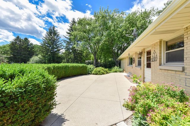 N79W16119 Community DRIVE, Menomonee Falls, WI 53051