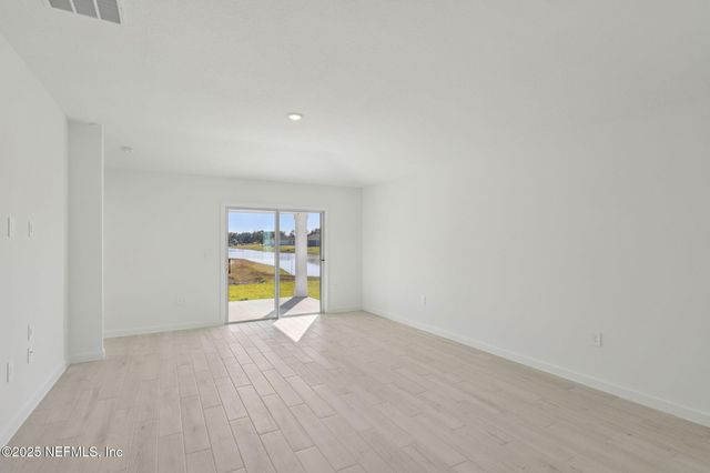 7433 EVERETT FOREST Drive, Jacksonville, FL 32219