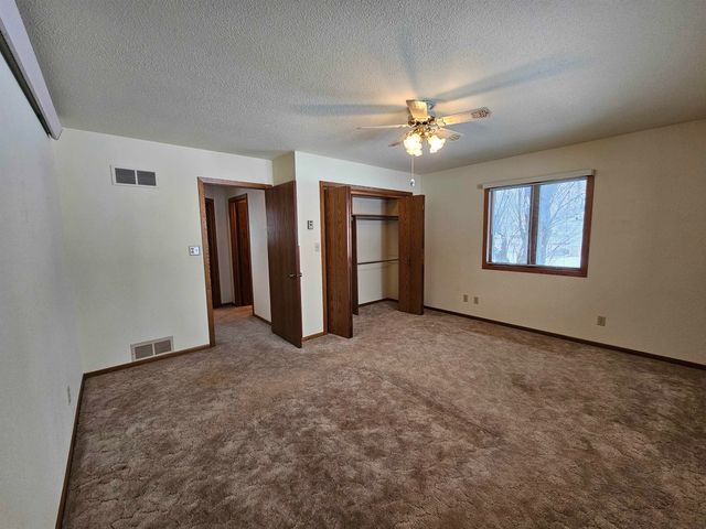 16 High School Boulevard, Greene, IA 50636
