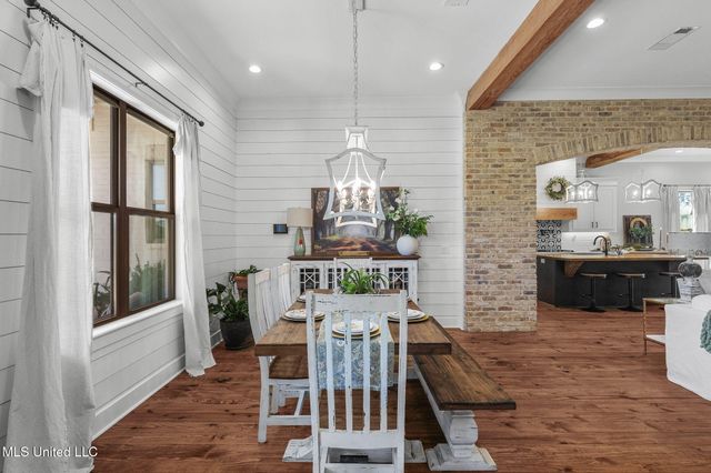 151 Stump Ridge Road, Brandon, MS 39047