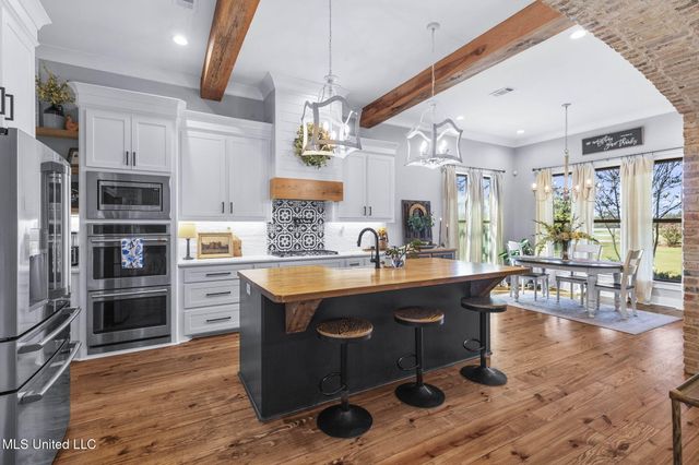 151 Stump Ridge Road, Brandon, MS 39047