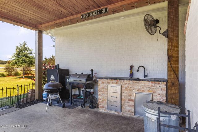 151 Stump Ridge Road, Brandon, MS 39047