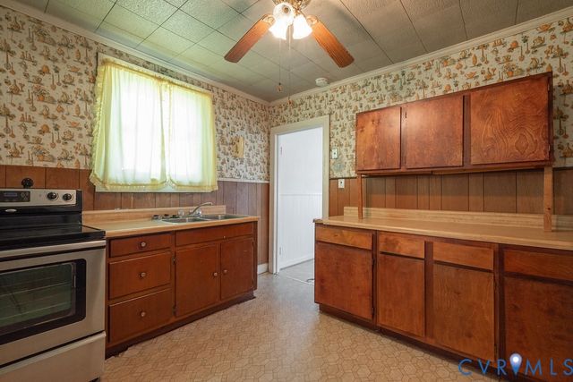 9 Kemper Ct, Sandston, VA 23150