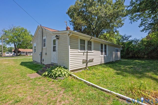 9 Kemper Ct, Sandston, VA 23150