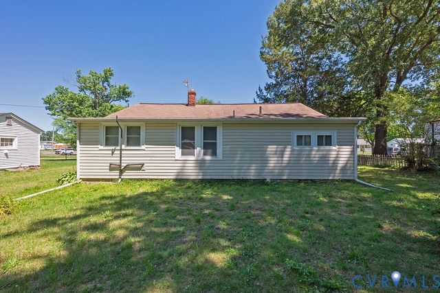 9 Kemper Ct, Sandston, VA 23150