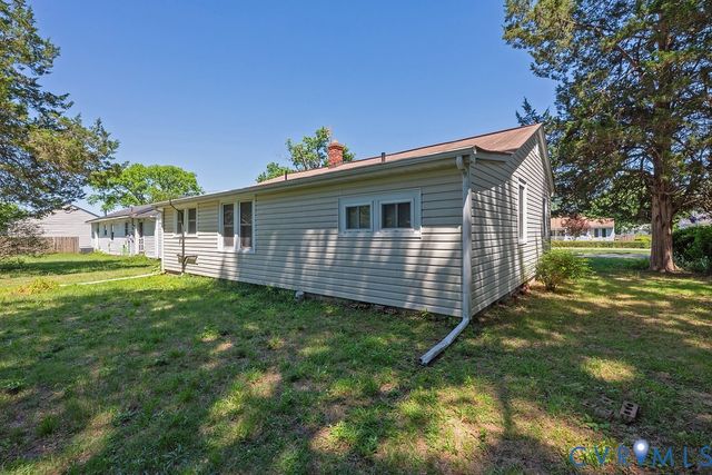 9 Kemper Ct, Sandston, VA 23150