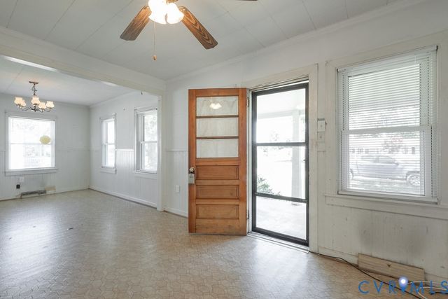 9 Kemper Ct, Sandston, VA 23150