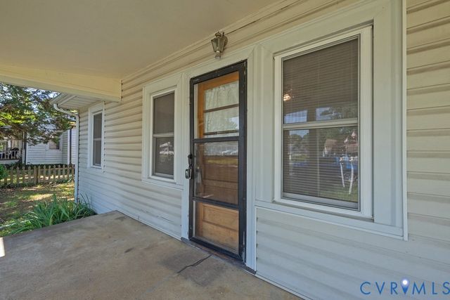 9 Kemper Ct, Sandston, VA 23150