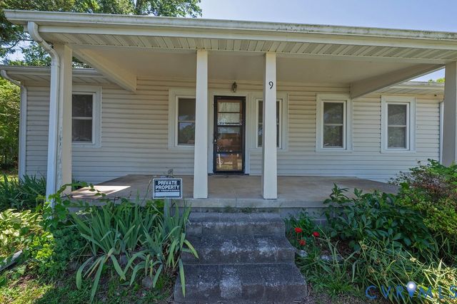 9 Kemper Ct, Sandston, VA 23150